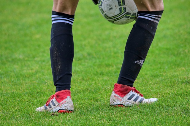 亚俱乐部和 亚俱乐部和